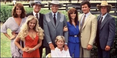 Dans quel État des États-Unis se déroule la série "Dallas" ?