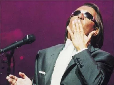 Chanteur fran�ais, n� � Paris , le 28 D�cembre 1951.