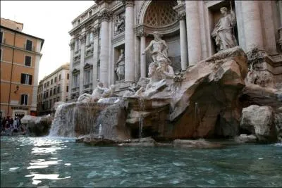 Dans quelle grande ville se trouve la Fontaine de Trvi ?