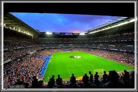 A quel club appartient ce stade ?