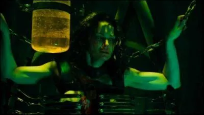 Comment s'appelle cette victime du tueur au puzzle ?