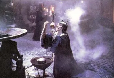 On assiste  un duel de sorcires dans...