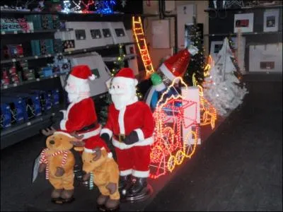 Et pendant que les clochers joyeux ...