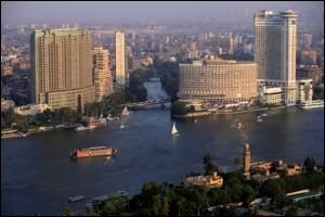 Combien y a-t-il d'habitants au Caire, capitale de l'Égypte ?