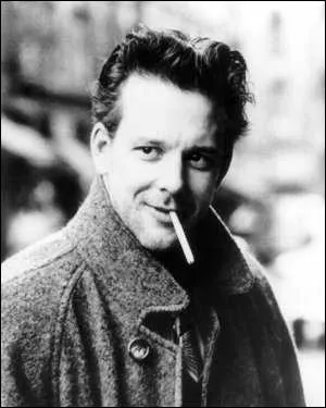 Dans sa vie il a fait l'acteur mais aussi le boxeur... qui est-il ?