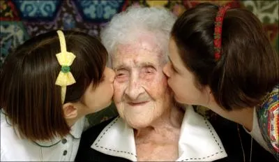 Jeanne Calment. Elle est franaise et c'est la doyenne de l'humanit,  quel age cette brave dame est-elle dcde, le 4 Aot 1997, pour battre ce record du monde ?