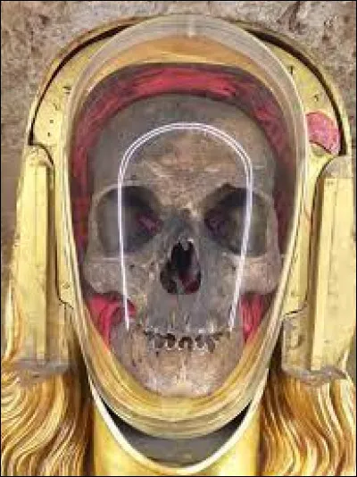 Dans quelle ville du Var peut-on voir une relique de Sainte Marie-Madeleine ?