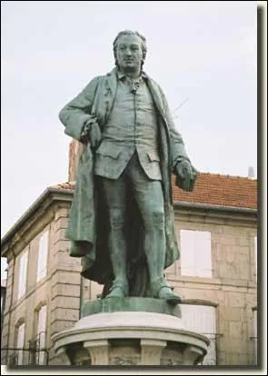 Statue de Diderot  Langres. Diderot tait un philosophe et crivain du XVIII 2me, mais on lui doit aussi la cration de...