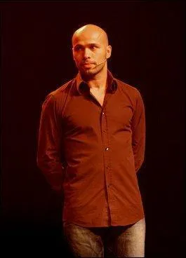 Qui est-il dans la série ?