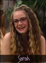 Comment s'appelle la fille qui est cologique et qui est dans la classe de Miley ?