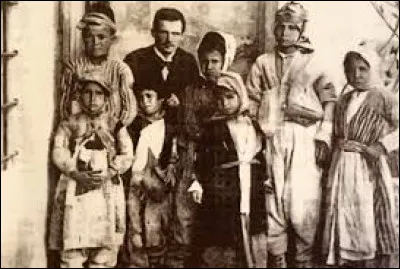 Quelle était la place de la population arménienne chrétienne au sein de l'Empire ottoman d'obédience islamique ?