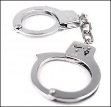 Son mtier l'autorisait  s'en servir !