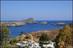 Dans quelle mer baigne l'le de Rhodes ?