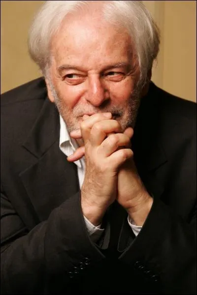 Comment s'appelle le scnariste de la srie ?