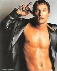 Avec ce joli muscl du cinma, difficile de trouver une photo de lui habill... car c'est un vrai fana de sports nautique...