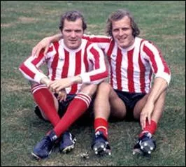 Quel est le nom de famille de ces deux jumeaux nerlandais, Ren et Willy, deux excellents joueurs ?