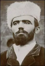 Surnomm 'l'Eventreur de Bergres', cet ancien soldat svissait dans le Sud-Est de la France. Il gorgeait et profanait le cadavre de ses victimes. Il fut guillotin en 1898.