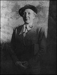 Peintre et graveur, son oeuvre est compose de nombreux portraits de femmes. Picasso lui prsenta Guillaume Apollinaire en 1907. Ils eurent ensemble une liaison passionnelle.