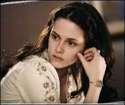 Alors qu'elle est au cours, Bella surprend une conversation entre Tyler, Mike, Austin et Ben. De quoi parlent-ils ?