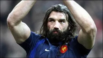 Joueur de rugby franais, n le 8 dcembre 1977, qui est surnomm 'L'anesthsiste' ou encore 'Caveman'.