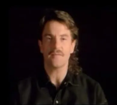 ''Dans les premiers moments j'ai cru qu´il fallait seulement se défendre, mais cette place est sans issue je commence à comprendre'' ... À la place de qui se met Francis Cabrel dans cette chanson ?