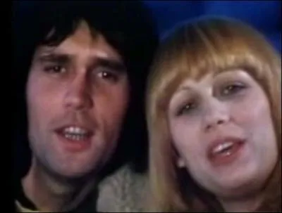 De quelles couleurs sont les vaches dans ''Made in Normandie'' de Stone et Charden ?