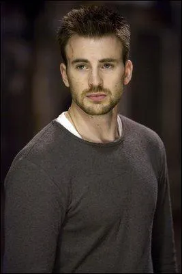 Dans quel film Chris Evans apparat ainsi ?