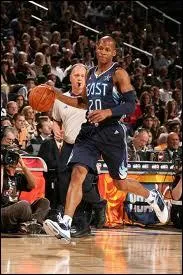 Qui est ce All Star arrire des Boston Celtics slectionn pour la dixime fois ?