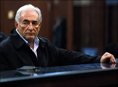 Mai : L'affaire DSK ... agression sexuelle ( ? ) au :