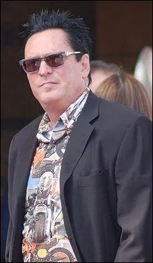 Comment s'appelle cet acteur ?