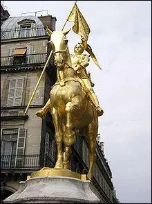 Guerrire franaise, ne le 6 janvier 1412, qui est surnomme 'La Pucelle d'Orlans'.