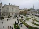 Dans quelle ville se situe La Place Stanislas, une des plus belles places du monde ?