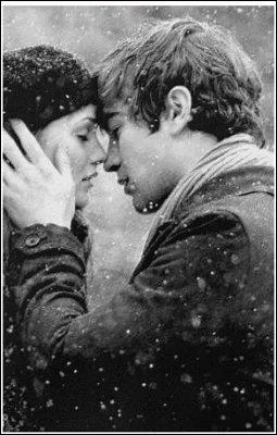 Pourquoi les gens qui s'aiment sont-ils toujours un peu les mmes ? Quand ils ont leurs problmes ben y a rien  dire y a rien  faire pour eux