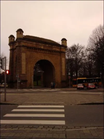 La porte Serpenoise que l'on peut admirer aujourd'hui date ?