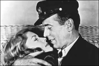 Dans ''Le Port de l'Angoisse'' (1944), Howard Hawks runit pour la premire fois Humphrey Bogart et Lauren Bacall. Une histoire d'amour nat entre les deux comdiens mais combien d'annes les spare ?