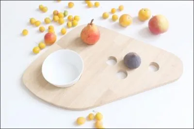 Une planche  dcouper (encore ? ) mais j'm'en fous qu'elle soit pliable, lavable, rangeable, mangeable... j'en ai dj une qui me va trs bien...