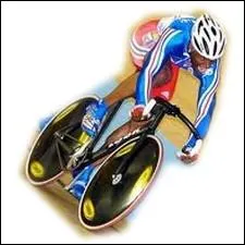 Un autre champion du monde , mais celui-ci sur deux roues et sur piste :