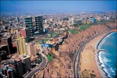 La capitale du Prou s'tale sur les valles de 3 cours d'eau, sur une superficie de prs de 2700 km. En franais, comment appelle-t-on les habitants de Lima ?