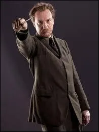 Quel mtier exerce-t-il dans le troisime tome des aventures de Harry Potter ?