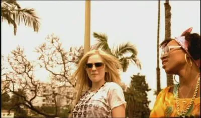 (2007) Reprise d'une de ses propres chansons qu'elle tourne et chante en duo avec Lil' Mama. Mais quelle est donc cette chanson ?