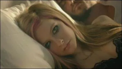 (2010) Avril est de retour, bien qu'elle reprenne quelques scnes de ses anciens clips dans ce nouveau clip. Comment s'appelle-t-il ?
