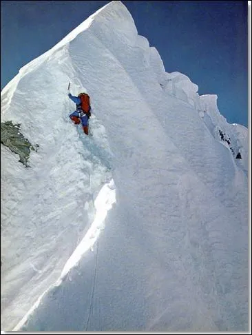 En hiver, jusqu' combien peut descendre la temprature au sommet de l'Everest ?