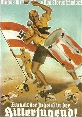 Qu'instaura-t-il au sein du parti nazi en 1926 ?