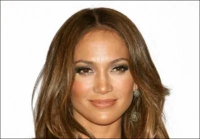 Comment s'appelle cette chanteuse ?