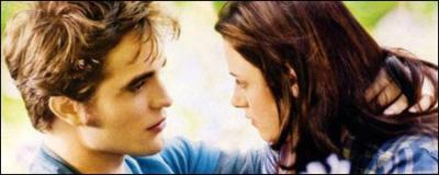 Dans quel chapitre Edward a-t-il demand  Bella de l'pouser pour la premire fois ?