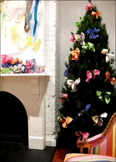 C'est une ide de dcoration de sapin toute simple, le recouvrir uniquement de ?