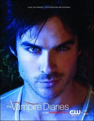 Dans la saison 1, qui Damon a-t-il hypnotis pour s'en servir ?