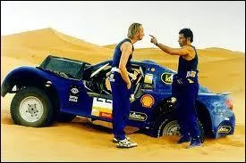 Qui accompagne Molts (Grard Lanvin) dans la course au billet de loterie ?