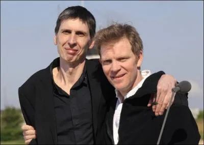 Retour de 2 otages (Taponier et Ghesquire ) aprs 547 jours de captivit en :