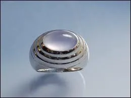 Quelle est cette sorte de bague ?